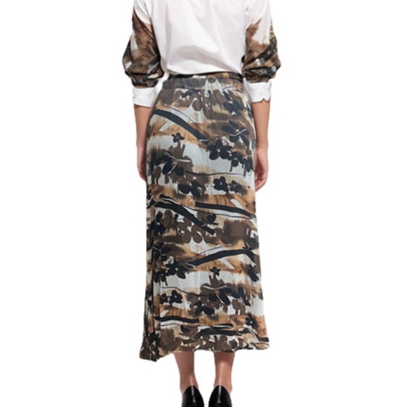 DEVORAH'S SECRET Modest Maxi Skirt Prairie - Picture 2 of 3